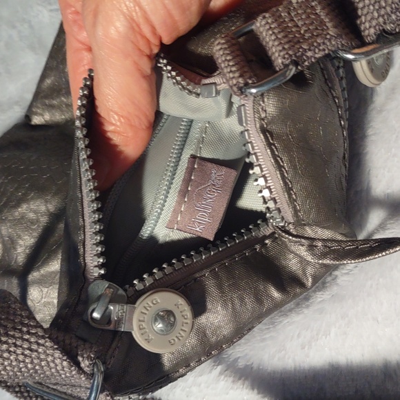 Kipling Alvar Extra Small Pewter Metallic 3 Pocket Mini Crossbody EUC - Picture 5 of 13